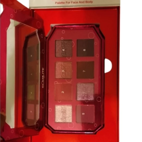 Coca Cola Cherry Pink & Red Makeup Palette - Picture 2 of 2
